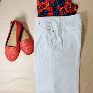 Dana Buchman White Denim Walk Shorts